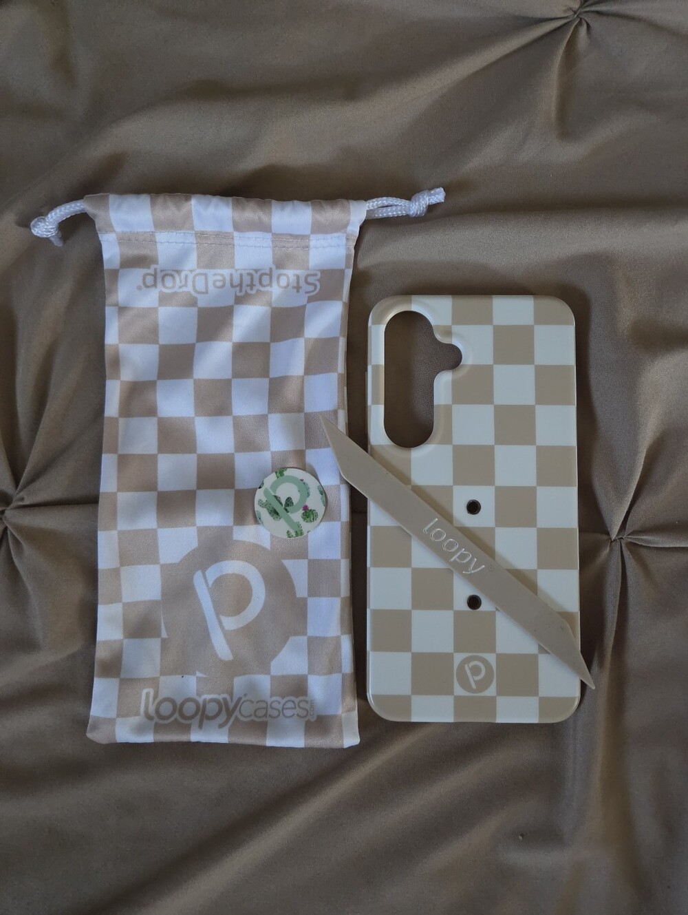 Samsung Galaxy S25 Checkered Loopy Case